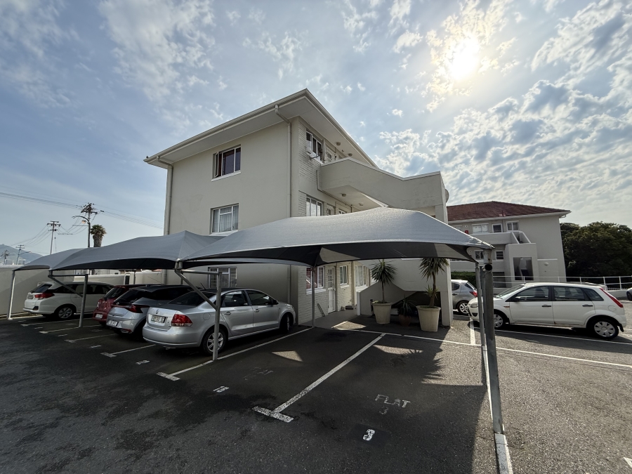 2 Bedroom Property for Sale in Woodstock Western Cape